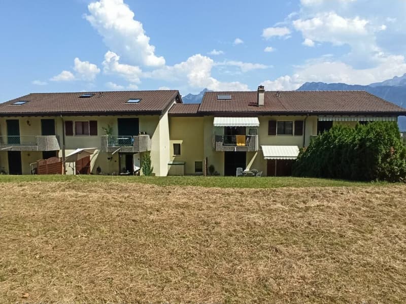 Charmant duplex en attique au Bouveret (2)