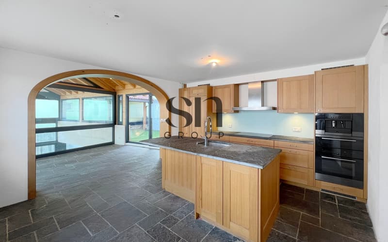 Exceptional Villa - Unique Features - with Independent Studio (8)