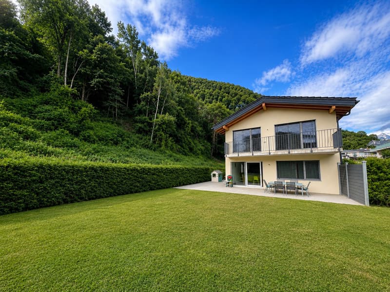 Magnifique villa récente avec spacieux jardin à Aproz (1)