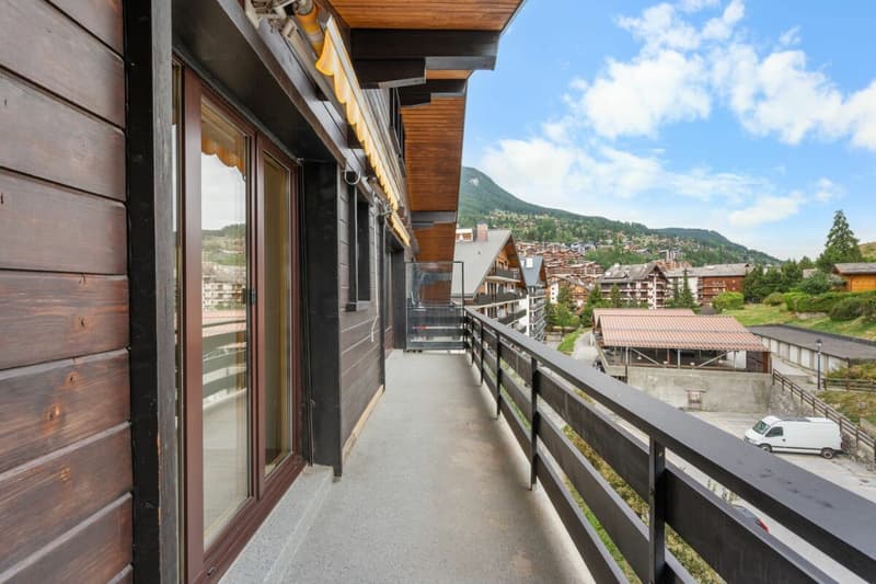 Appartement 3.5 pièces au 5ème et dernier étage avec place de stationnement (29)