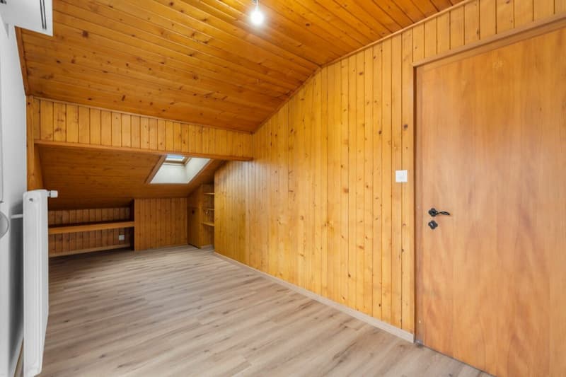 Appartement 3.5 pièces au 5ème et dernier étage avec place de stationnement (17)