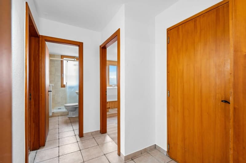 Appartement 3.5 pièces au 5ème et dernier étage avec place de stationnement (2)