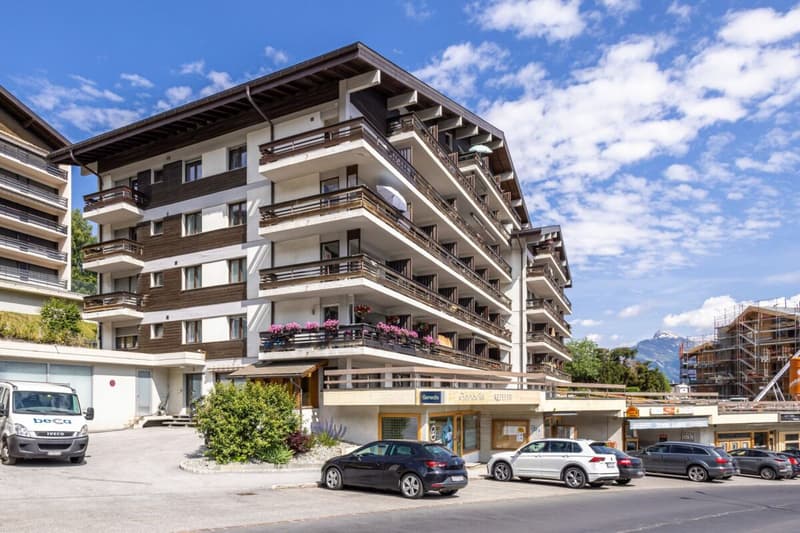 Appartement rénové de 1.5 pièces au centre de la station. (1)