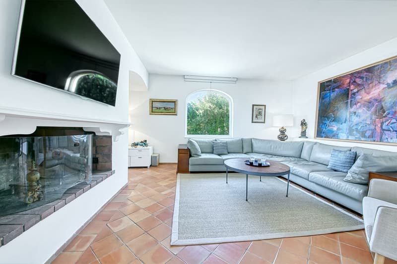 LOCATION ÉTÉ - VILLA LUXUEUSE AVEC VUE SUR LA MER ET ST TROPEZ (4)