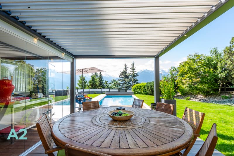 Luxury Chalet with 9 Rooms, Outdoor Pool and Jacuzzi (3)