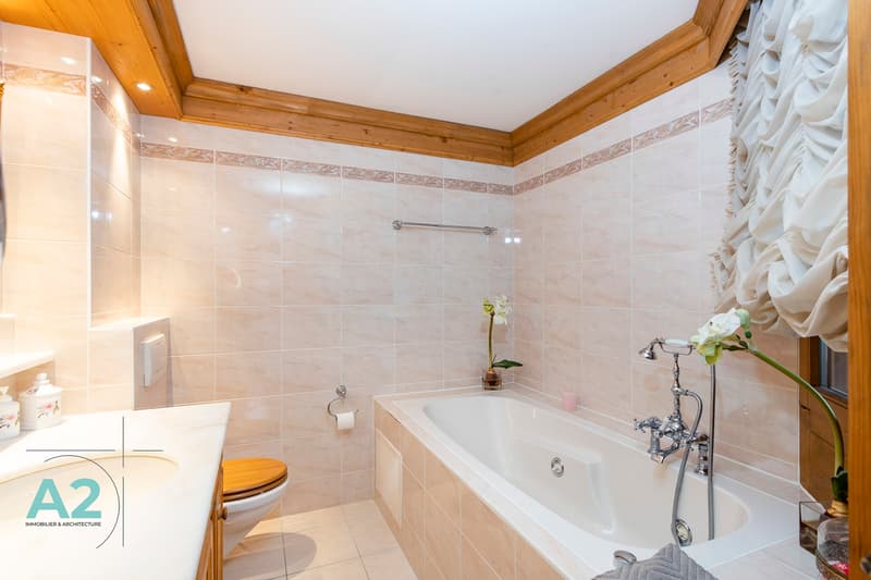 MAGNIFICENT APARTMENT ON THE SHORE OF LAKE MOUBRA (9)