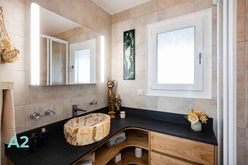 Chalet de standing de 9 pièces avec piscine extérieur et sauna (3)