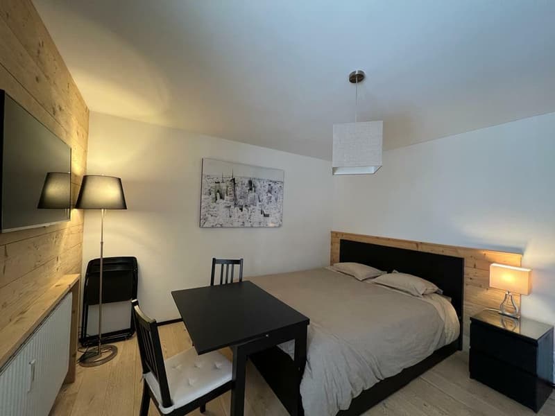Agréable Studio à louer à l'Année Uniquement (2)