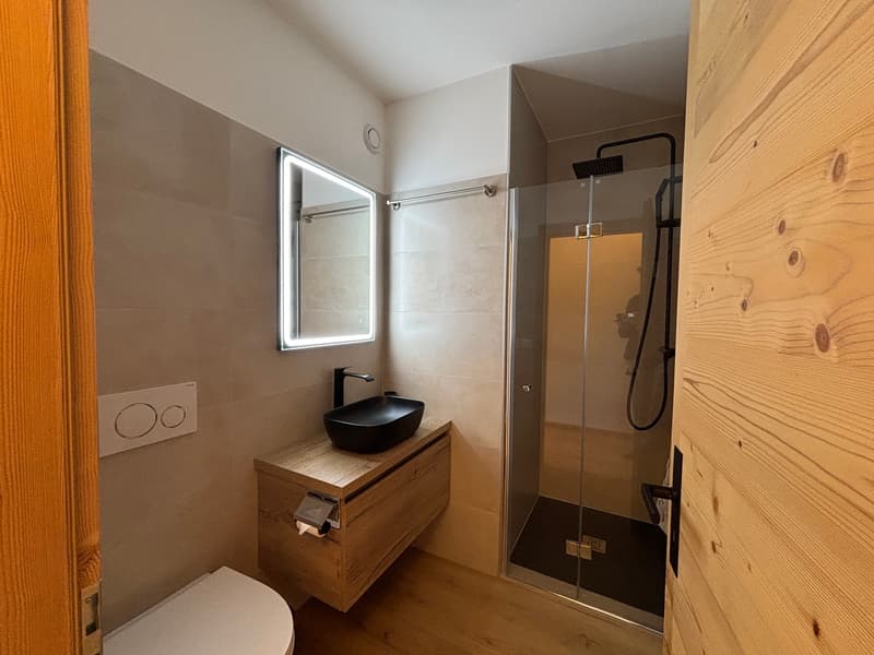 Appartement rénové en plein centre de Crans à louer à l'année (10)