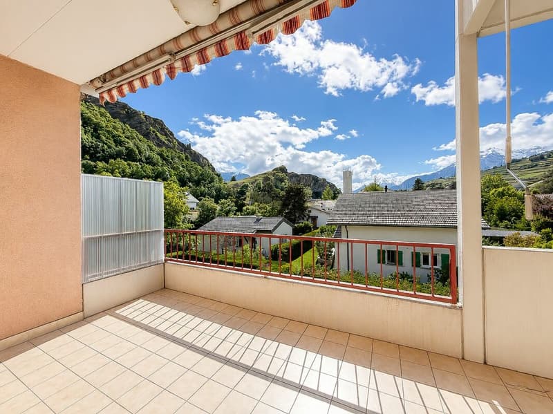 Magnificent 5-room apartment in Platta / Sion (3)