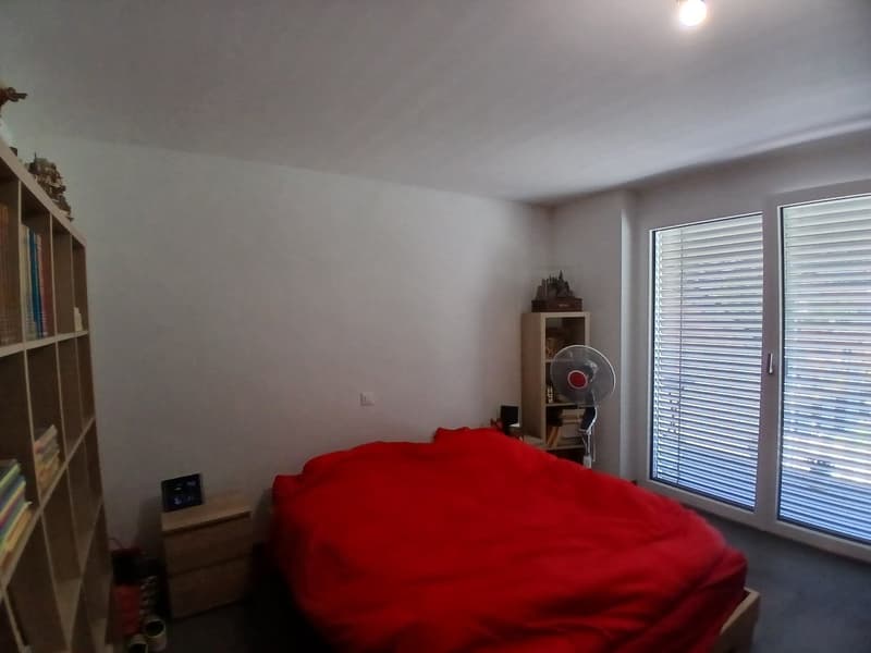 Moderne 2,5-Zimmer-Wohnung mit Balkon und Bergblick in Fully (12)