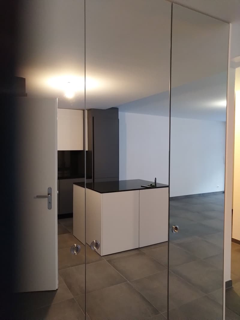 Moderne 3.5-Zimmer-Wohnung mit Bergblick in Fully (11)