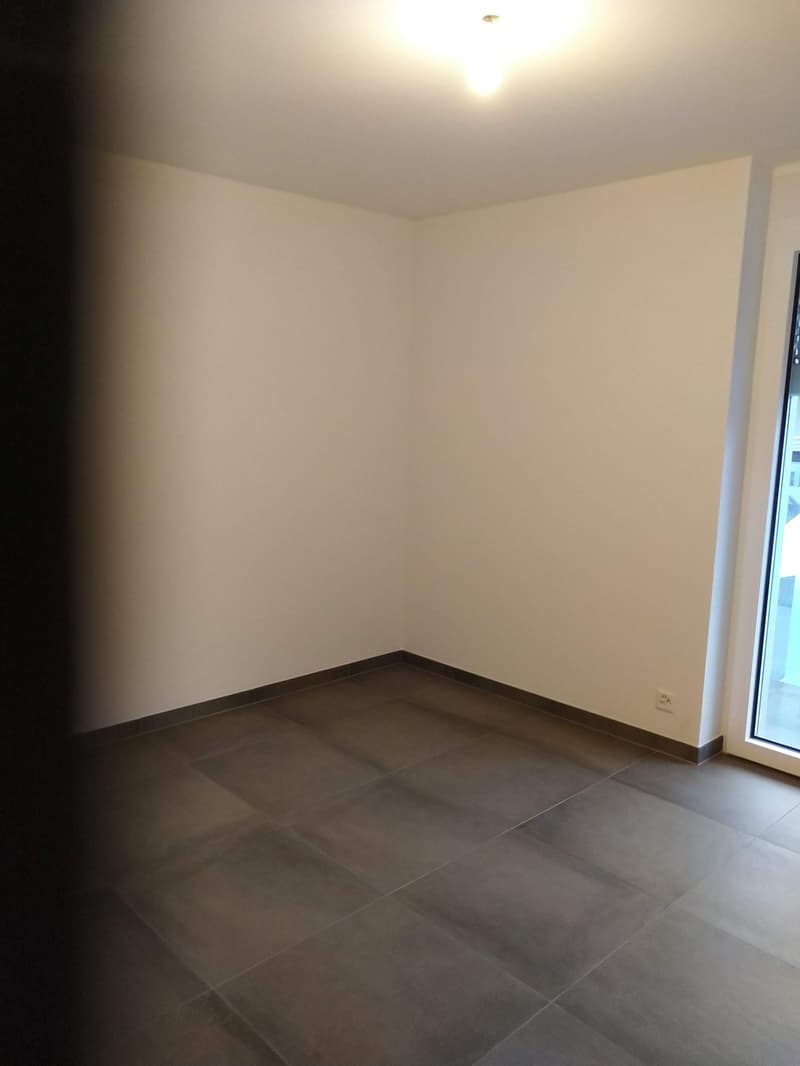 Moderne 3.5-Zimmer-Wohnung mit Bergblick in Fully (8)