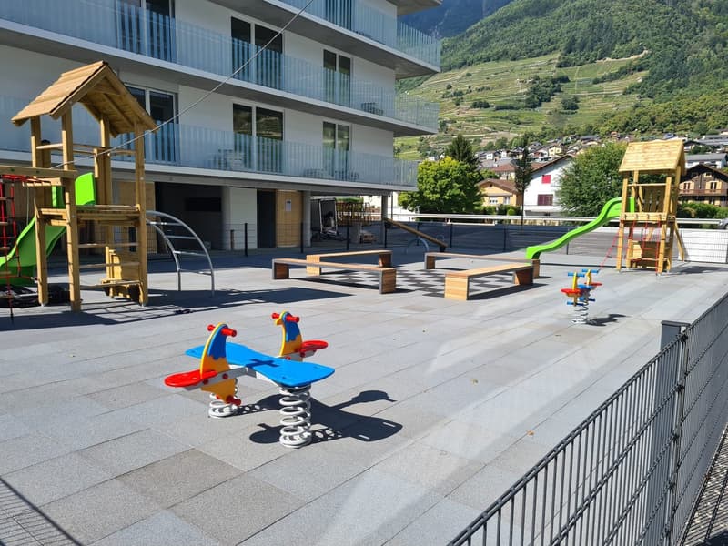 Moderne 3.5-Zimmer-Wohnung mit Bergblick in Fully (4)
