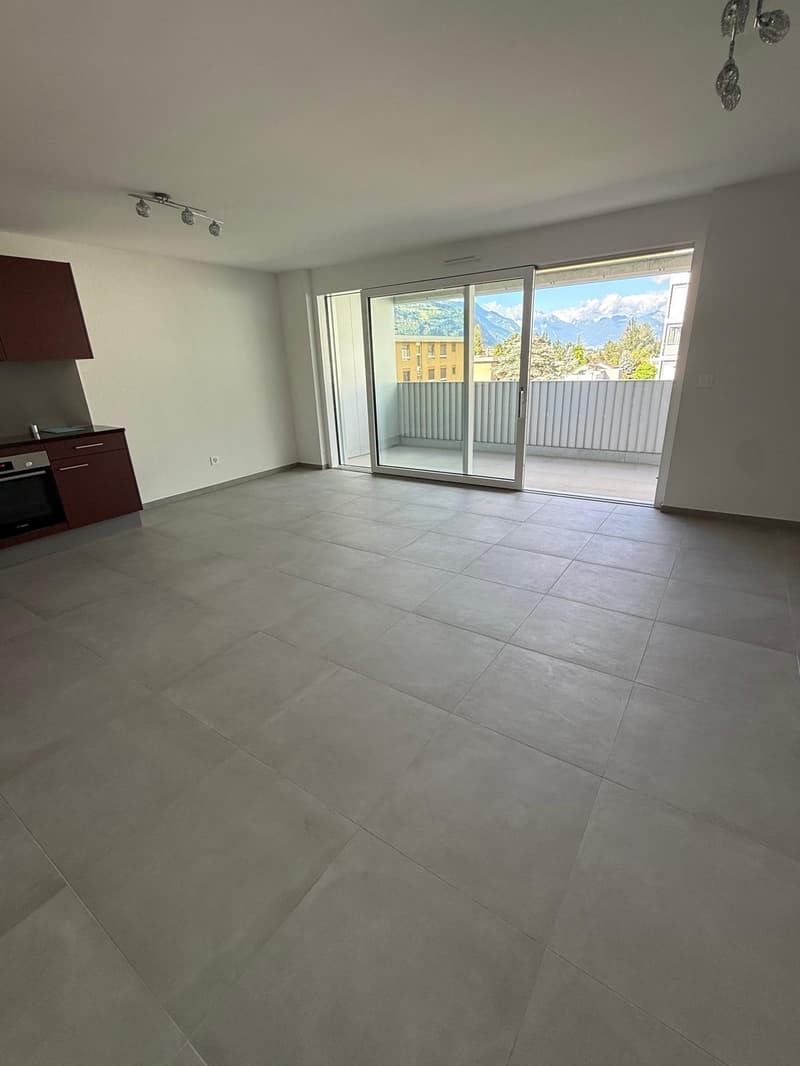Appartamento moderno di 3,5 locali a Conthey – Vista sulle montagne & disponibile immediatamente (7)
