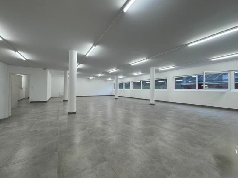 Commercial/Bureau 1.5 pièces 156.35 m2 à Puidoux-Gare (3)