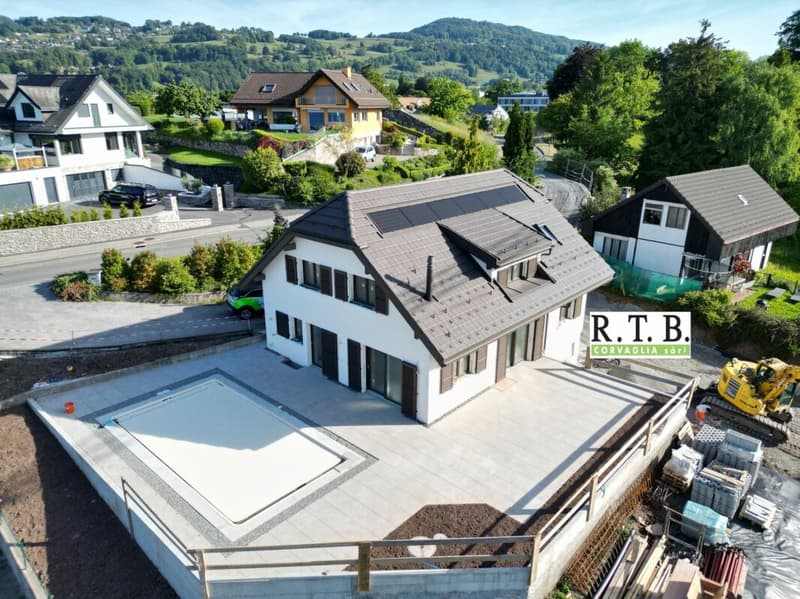 Seltenes Einfamilienhaus mit 5,5 Zimmern in St-Légier-La Chiésaz (1)
