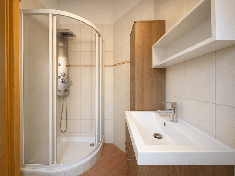Villa individuelle très spacieuse de 5.5 pcs à Saxon avec joli jardin (9)