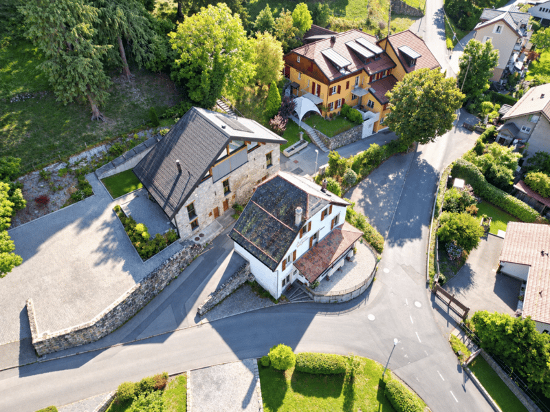 Historique grange rénovée à Chamby avec vue sur le lac et les montagnes (3)