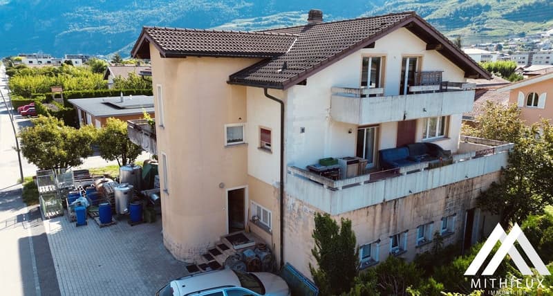 Rara opportunità: Casa atipica con grande potenziale di ristrutturazione (2)