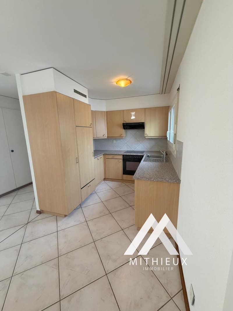 Zu vermieten - 4.5-Zimmer-Wohnung ideal in Conthey gelegen (4)