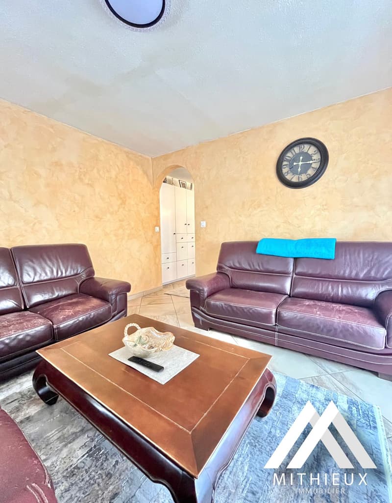 Beautiful 4.5 room apartment of 100 m² in the heart of Chamoson (2)