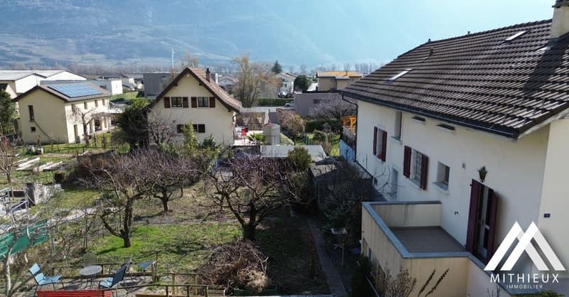 Le Charme de Châtaignier : Maison villageoise à fort potentiel et vue dégagée (8)