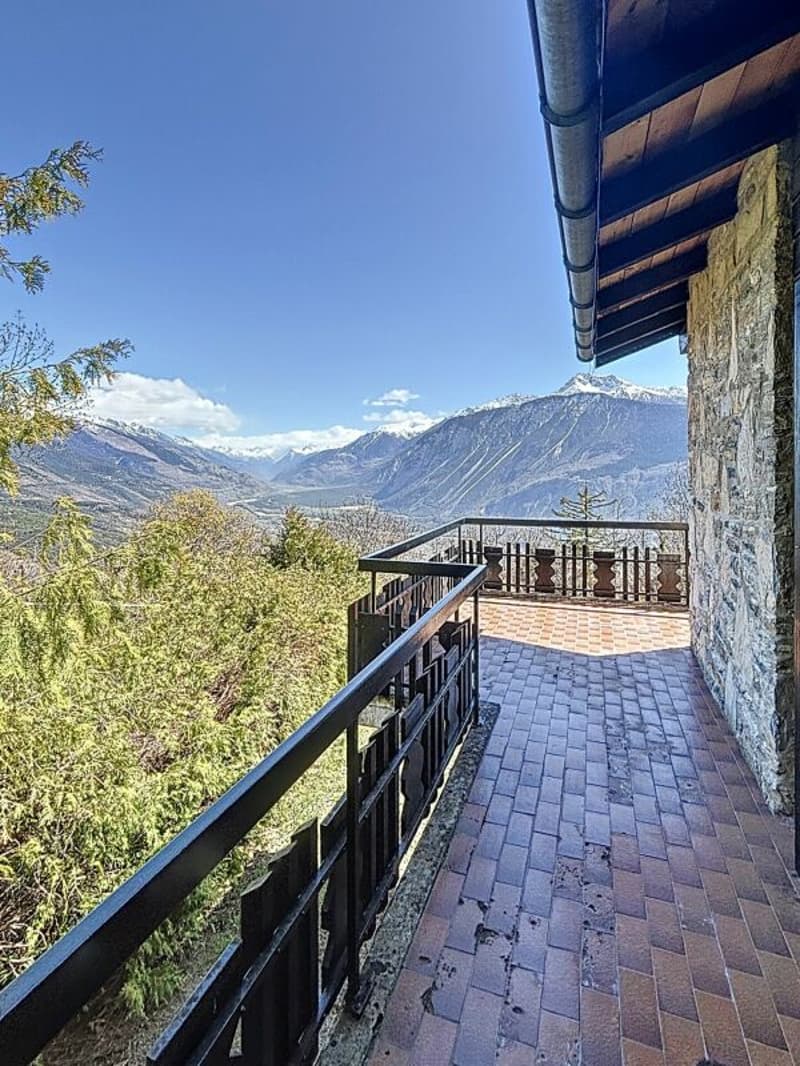 Appartement dans un chalet divisé en 2 à Mollens (4)