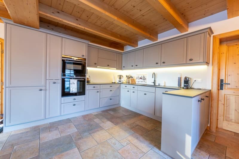 Magnifique chalet 6.5 pièces à Crans-Montana (4)