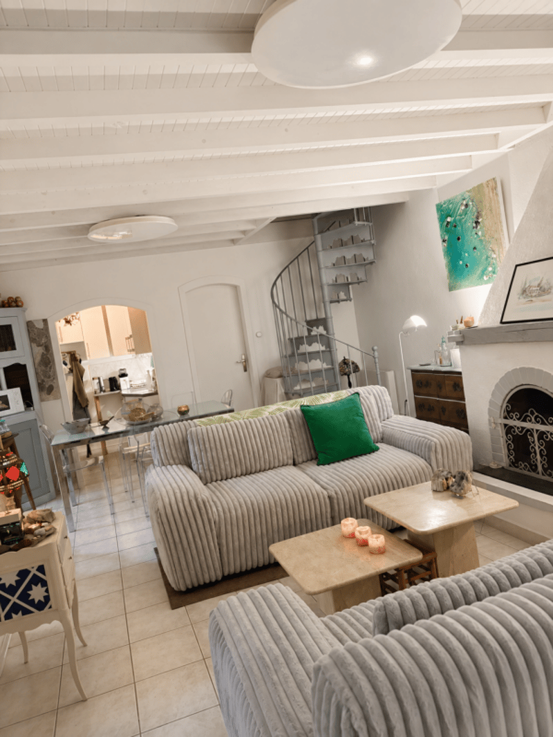 Maison au coeur de la forêt (5)