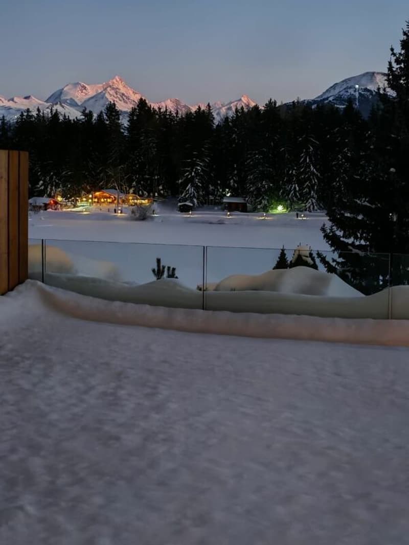 Studio avec terrasse de 70 m² face au lac de la Moubra. (10)