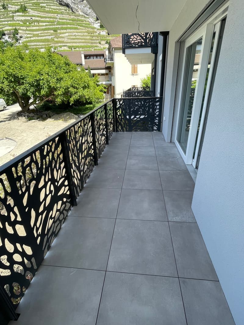 SUPERBE 2.5P NEUF AVEC BALCON-CHARGES COMPRISES- SITUATION IDÉALE À ARDON AVEC PARKING INTERIEURE (5)