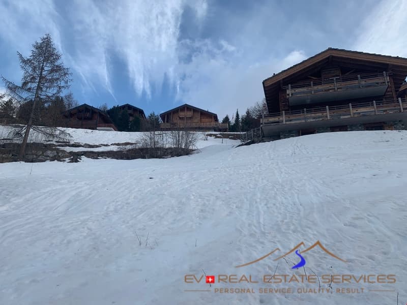 wooden chalet, balcony, snow, winter landscape