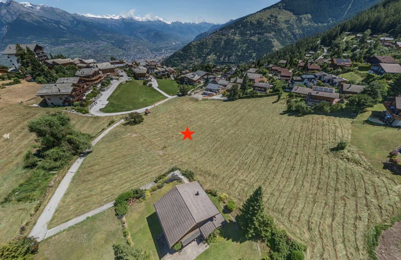 Developed land free of mandate in a residential area very close to the center of the station (6)