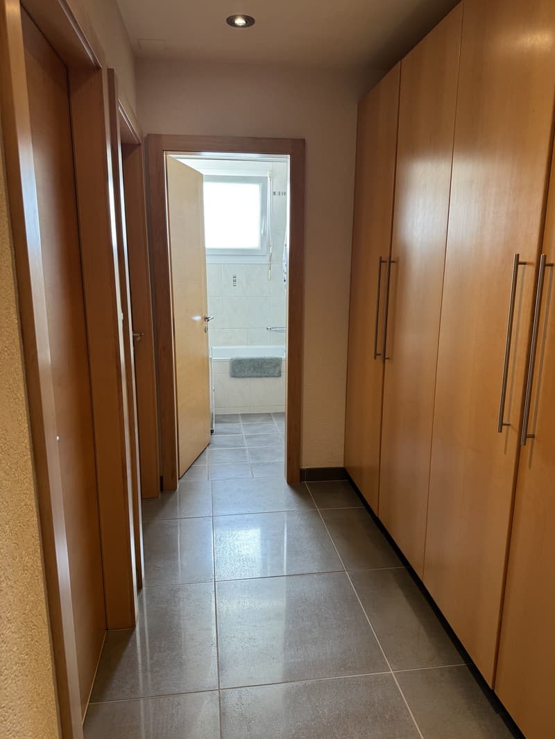 Appartamento luminoso di 3 locali con vista piacevole a Monthey (9)