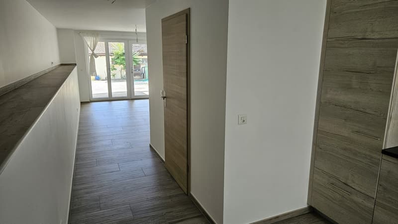 Studio moderno a Mont-Vully, disponibile immediatamente (7)