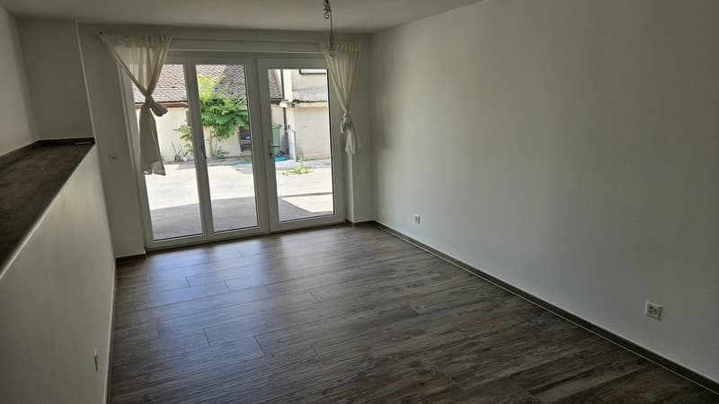 Studio moderno a Mont-Vully, disponibile immediatamente (8)