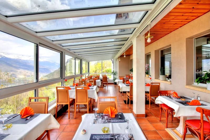Restaurant avec logement et fort potentiel à Vex (3)
