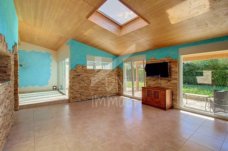 Belle villa plain-pied 180 m2 avec hypothèque 0.8% ! (2)