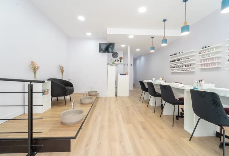 Espace commercial moderne à Vétroz - Opportunité d'investissement de premier ordre (4)