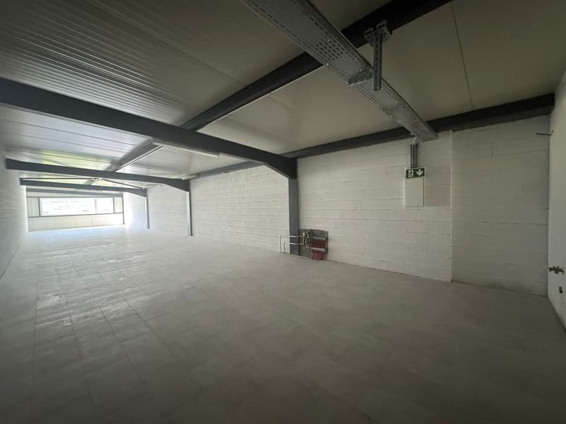 Espace commercial moderne à Vétroz - Opportunité d'investissement de premier ordre (2)