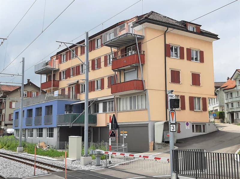 Appartamento rinnovato con balcone (3)