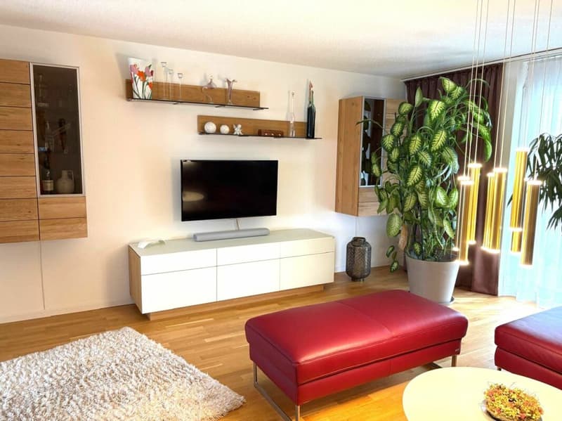 helle 4.5 Zimmer-Wohnung im Grünen (4)