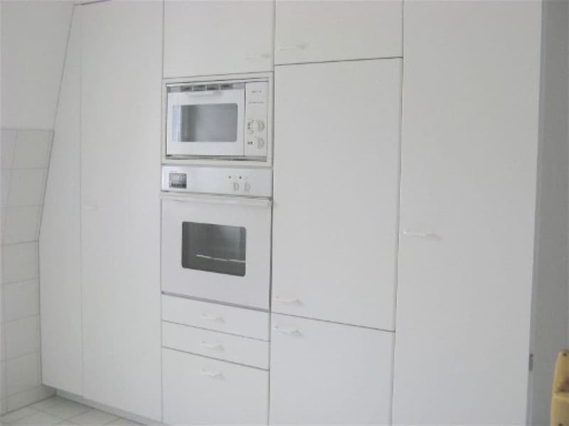 Helle und geräumige 3 1/2 Zimmerwohnung in Jugendstilhaus (4)
