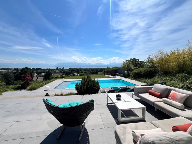 vue lac et piscine