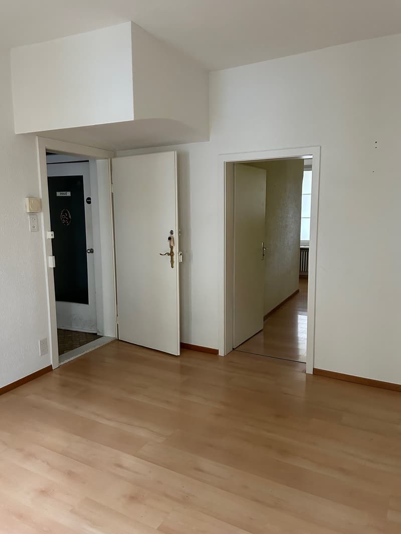 2-Zimmer-Büro-/Praxisfläche im Herzen der Altstadt Murten (7)
