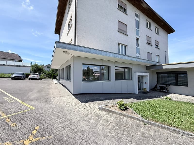 Charming commercial space with versatile usage options in Bösingen (8)