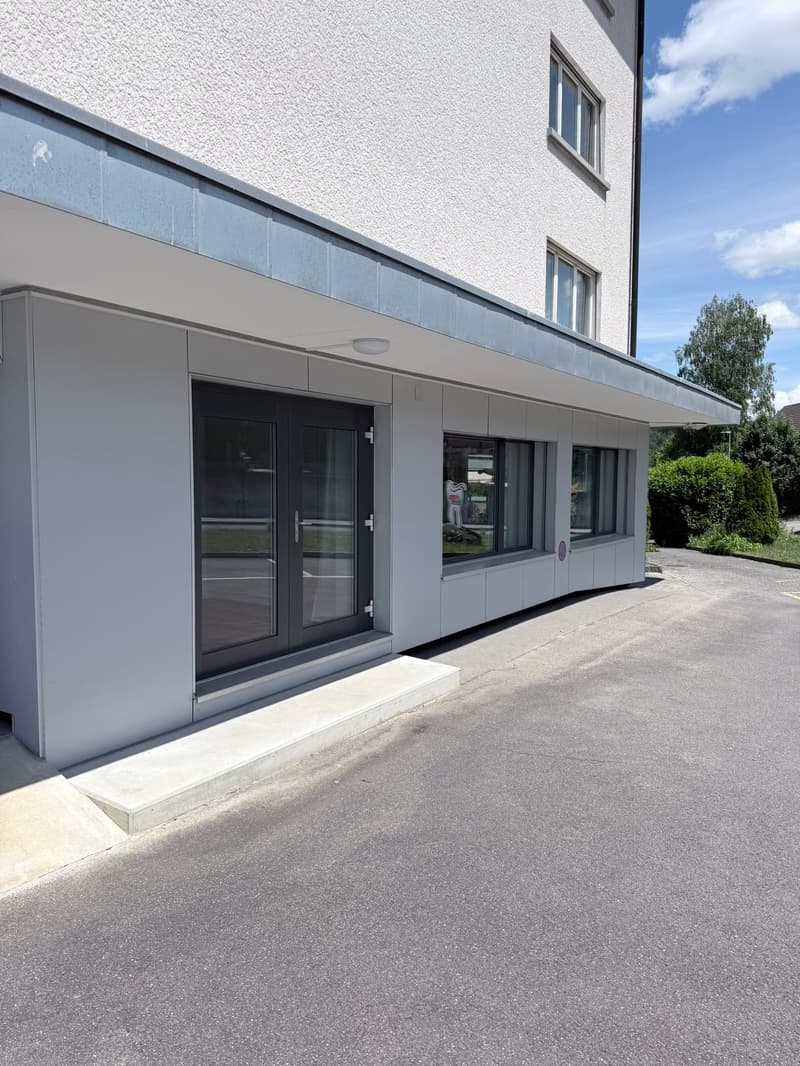 Charming commercial space with versatile usage options in Bösingen (1)