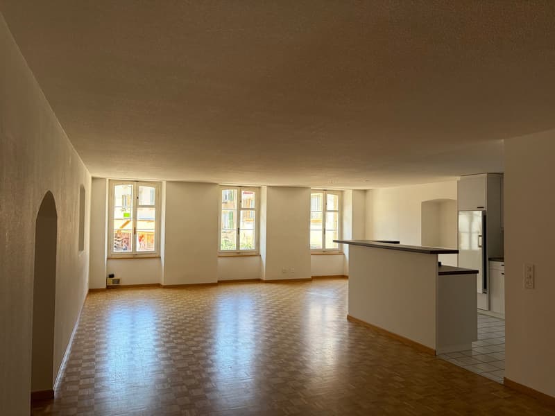 Appartement spacieux 3½ pièces au cœur d'Erlach (2)