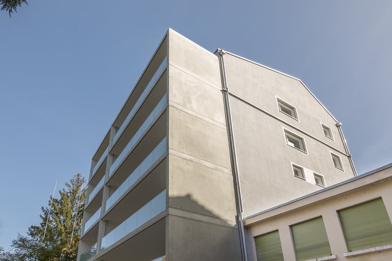 Ambiente moderno; appartamento con ampio balcone nel cuore di Zollikofen (12)